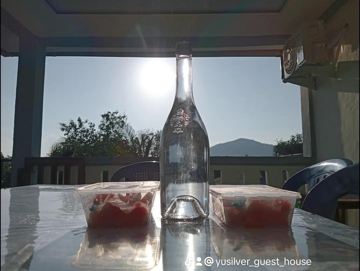 Yusilver Guest House Labuan Bajo Exterior photo